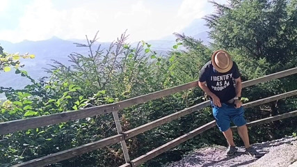 kickerscooter: นิทรรศการเสี่ยงภัยอัลไพน์ใต้ปราสาทในวาดูซ
