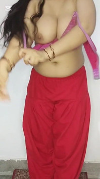 Indian Solo - Piękna 18-letnia Desi Cute Girl Full Nude Body Show