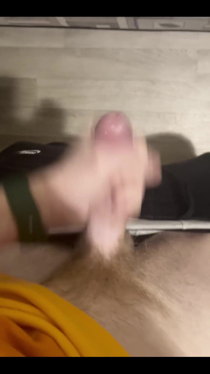 Johnny69227: Büyük Yarağım Sert Boşalıyor! Big Load
