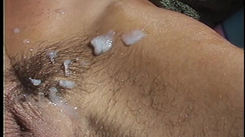 Gaylicious: Трах у бассейна в отпуске гей-пары - Sunny с долбежкой анала на улице