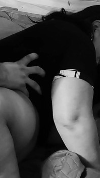 Donnona matura MILF seduce i giovani, solo fan al rallentatore