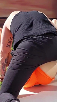 Katrina Punk contratou um personal trainer muito peculiar