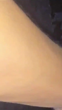 Mio marito adora guardarmi mentre mi faccio scopare nel gloryhole e anche filma per potermi segare poi