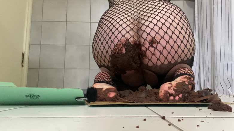 BunnieGoth27: Smash di torta