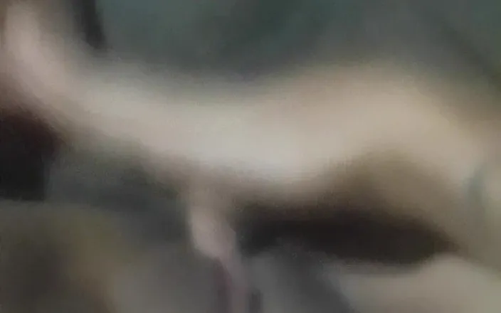 Millagata: Millatoop punching a crab
