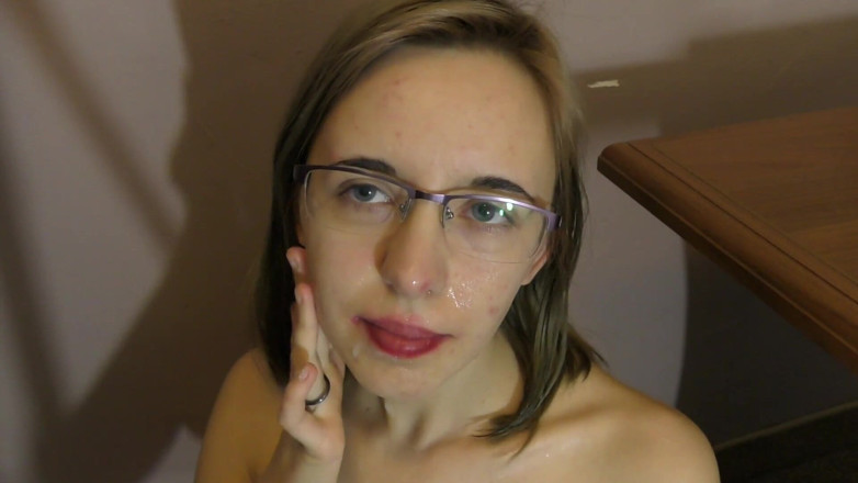 Anna Booty: Sudut pandangan pertama awek nerd blowjob