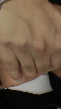 Lezbiyen yutuyor ve en iyi üçlü hatunları öpüyor