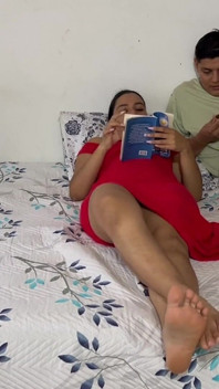 My Stepsister Fell Under a Spell and I Put Her in Position to Fuck Her in Her Bed While She Reads
