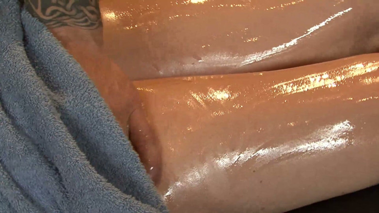 American Idol X: Geef me een lekkere massage en neuk me dan hard ...
