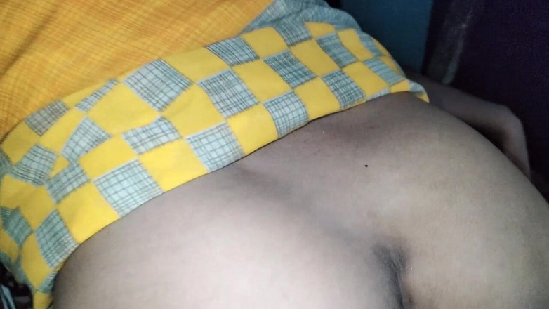 Rakesh: Desi Bhabhi uit de buurt geneukt