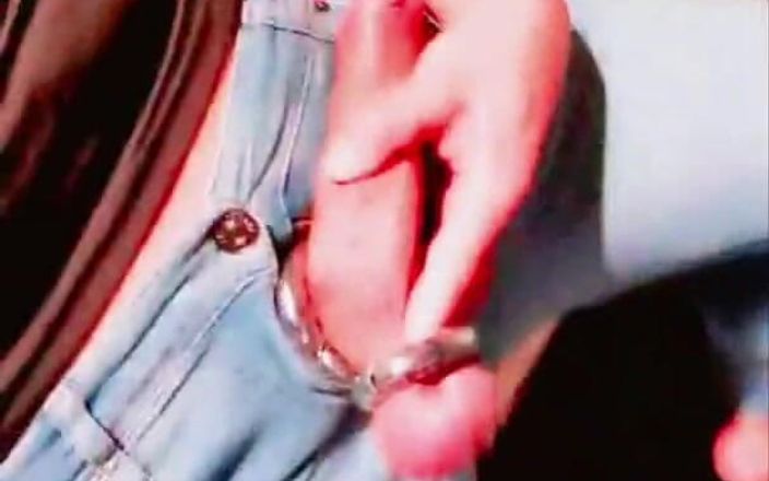 Slutboyben: Seksi kadın kılıklı sürtük yarak