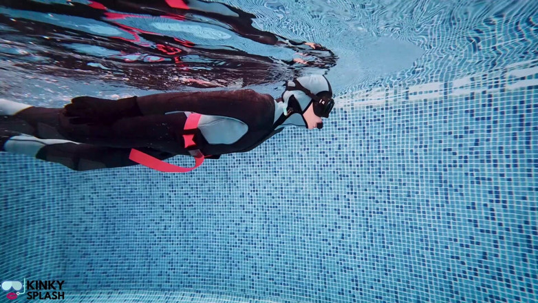 UKCuteGirl Lucy Lauren: Scuba Skills Underwater Training Session