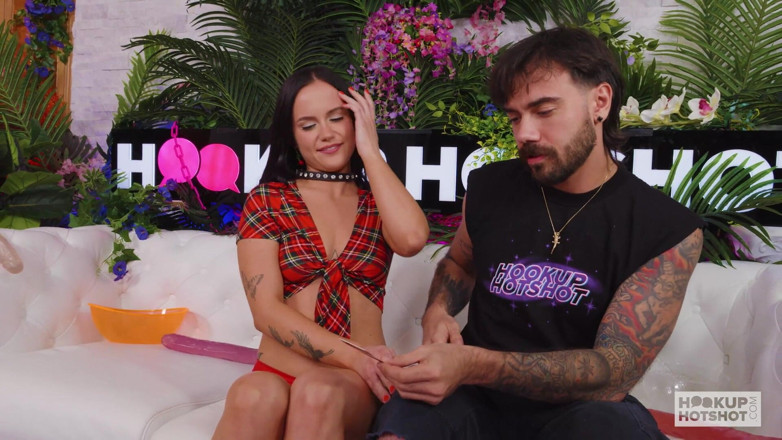 Hookup Hotshot: Iris leons erste wilde sex mit fremden