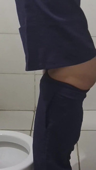 Doktor ve hemşire hastane banyosunda seks yapıyor
