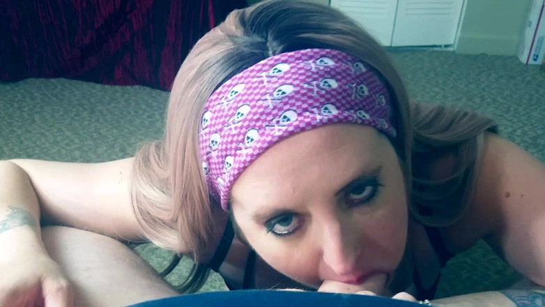 Kennedy Channing: MILF nevlastní máma Titjob Nedbalý deep throat 4