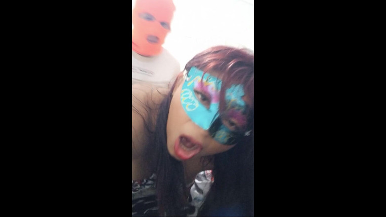 Martin13: सौतेली बहन अपनी सौतेली मम्मी की उपस्थिति में अपने सौतेले भाई को चोदती है। विशेष