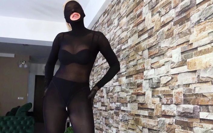 Goddess Celine: Фантазії в комбінезоні