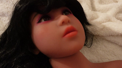 Uhri: Sexdoll Mira ilk kez sikiliyor