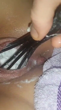 Penuh dengan Krim, Basuh Keluar Emas Mandi