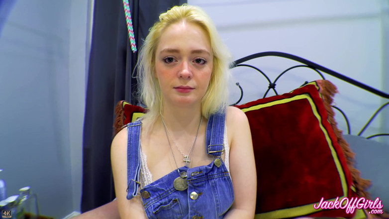 JackOffGirls: Sexy 18-jarige Annie Archer's allereerste aftrekbeurt en randsessie eerste 8 randen en 20...