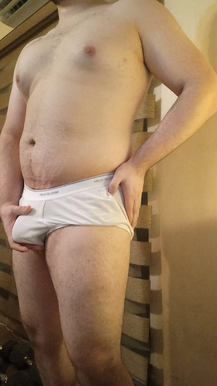 Himbo_Fox: Muscular Stud Plays with His Bulge and Nipples
