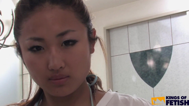 Pure Japanese adult video ( JAV): Japońska nastolatka tryska i dostaje swoją cipkę zadowoloną z castingu