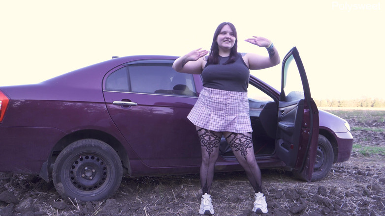 Polly Sweet: Să mă trag în mașină într-un loc public - instrucțiuni pentru masturbare
