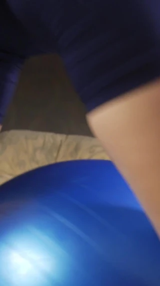 Teasecombo 4K: Tight Yoga Shorts Butt Bounces on Exercise Ball