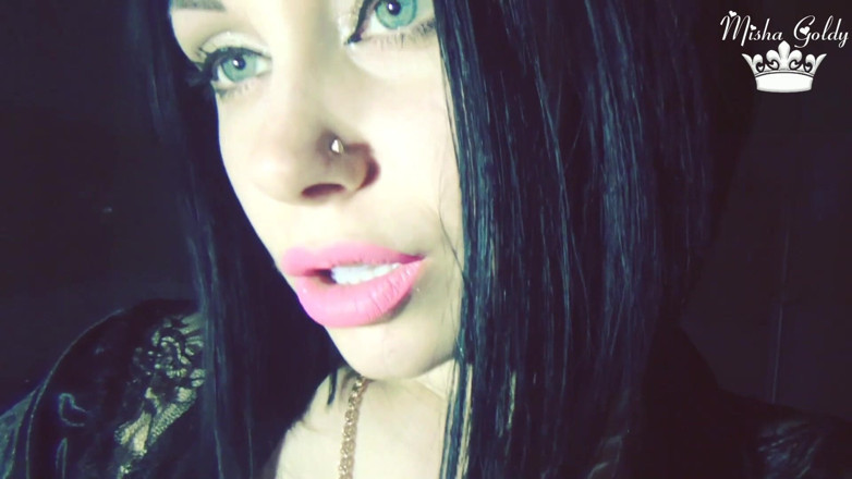 Goddess Misha Goldy: Неоновая розовая губная помада