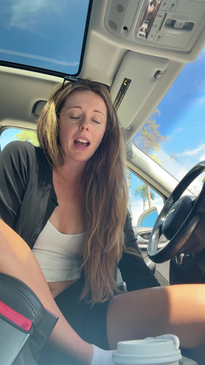 Nadia Foxx: A sexual Storytime While Masturbating
