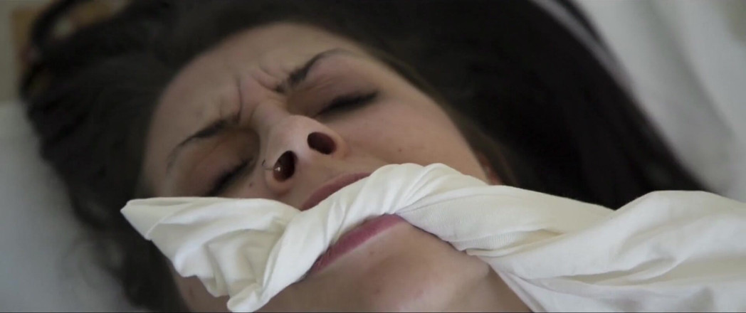 Verso Cinema: ผ้าปูที่นอน Lobo กับ Luna Ruiz