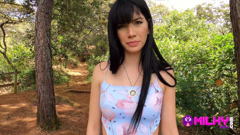 Milky Peru: Yenifer Chp - Beautiful Girl Has Sex in the Forest with...