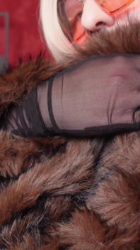 Kollektion av hot fur coat - del 2. Fetisch MILF Arya Grander