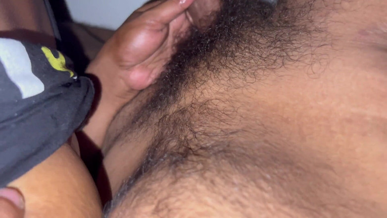 Immfuck: Hintli genç kız gırtlağına kadar sakso çekiyor