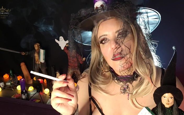 Lilli Cukierek Cox: Deusa fumante Lilli - compilação de fetiche por fumar