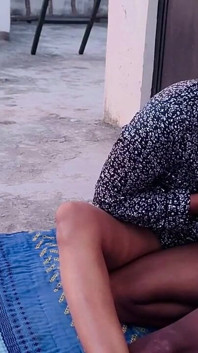 Llevé a mi esposa al techo y la follé a fondo