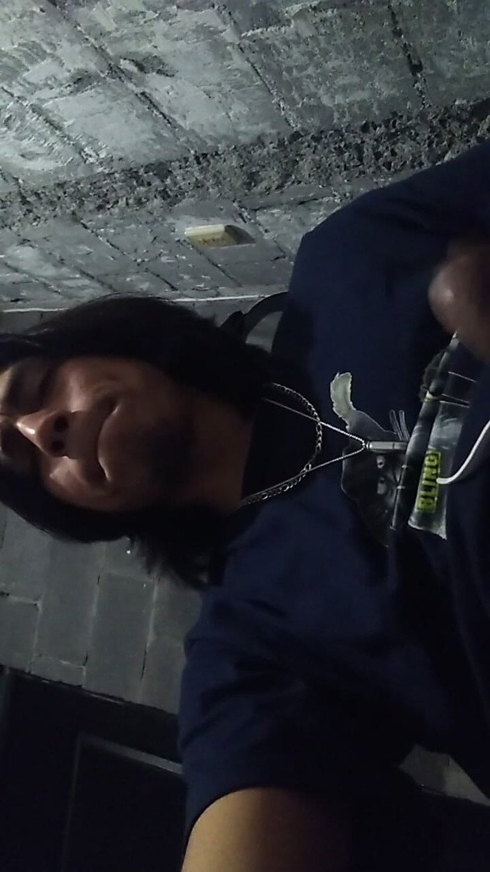 AlexAlejandro13: Tôi đang ở trong phòng tắm khi nó xảy ra