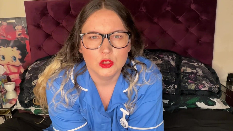 MissFFW: Krankenschwester ffw lächert nadelschwanz-verlierer