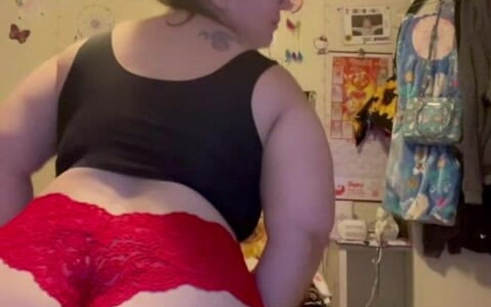 Naughty Redhead: Striptease