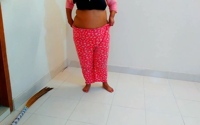 Aria Mia: Fucking a Beautiful MILF Hijab Maid in Pakistan - Big Ass &amp;...