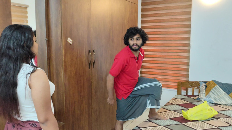 Vaigavarun45: Menina e eletricista fodem quente enquanto ela estava sozinha em...