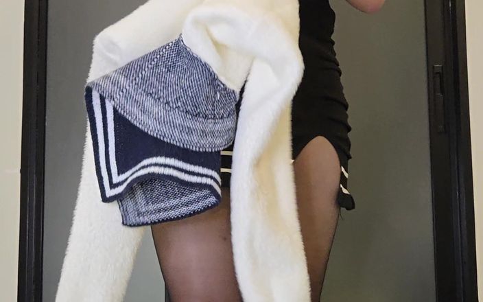 SissyKanisa: Kadın kılıklı kanisa sevimli kabarık elbise giyiyor