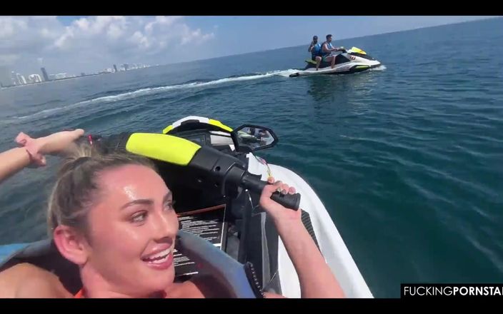 Maximo Garcia: Jetski POV đụ với Mackenzie Mace hoang dã và những người...