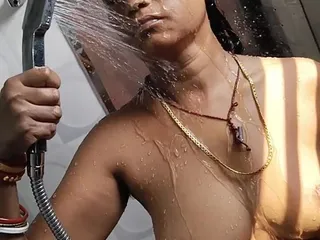 Indian anty hot sex: Anty Bathroom Romance