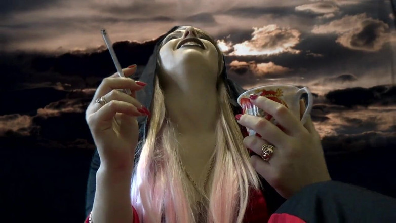 Goddess Misha Goldy: Evil Giantess vampir minik vücudunda biraz daha delik açacak