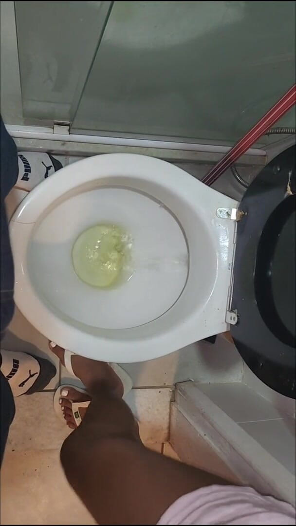 Pietro Montoya: Erkeğimin işeyip sidik tadına bakmasına yardım ediyorum 05/25/2023