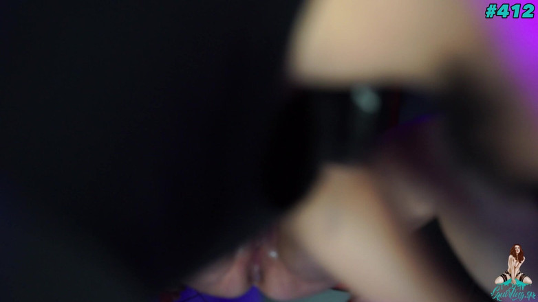 Squirting Sp: Saya meninggalkan MILF di kerusi untuk membuatnya menyemburkan lebih banyak