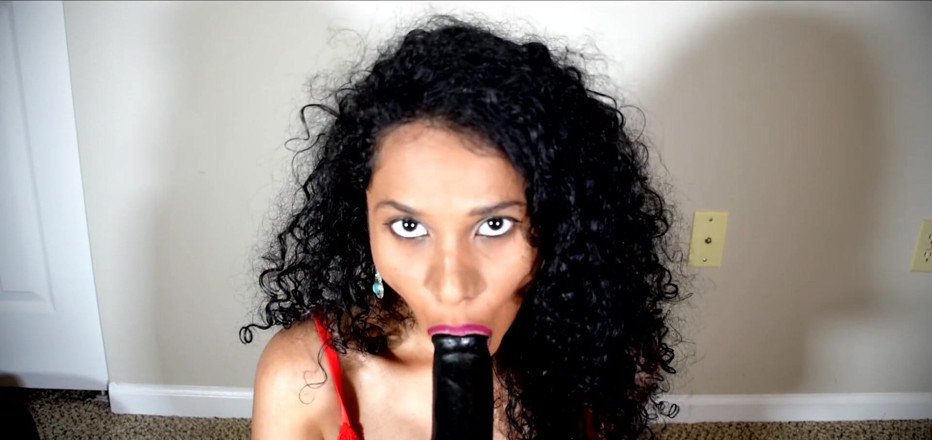 Horny Lily: Indiana menina dando ASMR enquanto chupa um BBC