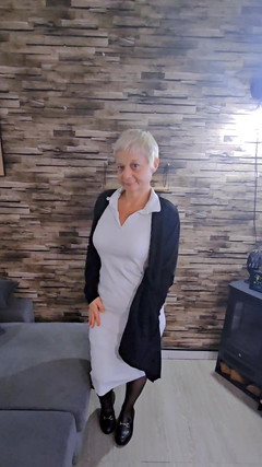 Sofy13: Ahoj, můj miláčku, chceš vidět, co je pod ní