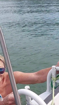 Nonna Sexy Nuoto Nuda Nel Lago